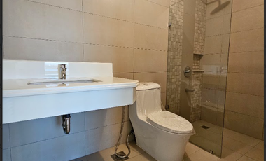 DMCI Condo near OKADA Oak Harbor Waterfront 252sqm 3BR Loft For Sale