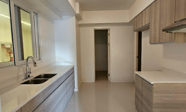 DMCI Condo near OKADA Oak Harbor Waterfront 252sqm 3BR Loft For Sale