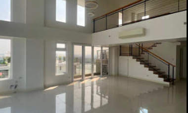 DMCI Condo near OKADA Oak Harbor Waterfront 252sqm 3BR Loft For Sale