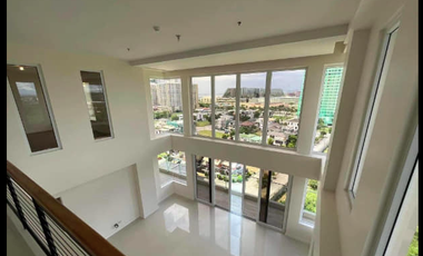 Oakharbor DMCI Exclusive 1BR  66sqm condo For Sale near Okada Waterfront Community