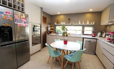 Se Vende Hermosa Casa En Av. Santa Filomena, Chicureo