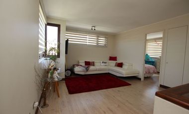 Se Vende Hermosa Casa En Av. Santa Filomena, Chicureo