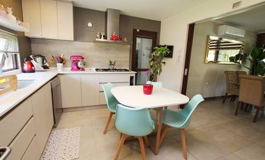Se Vende Hermosa Casa En Av. Santa Filomena, Chicureo