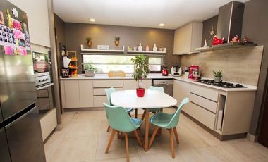 Se Vende Hermosa Casa En Av. Santa Filomena, Chicureo
