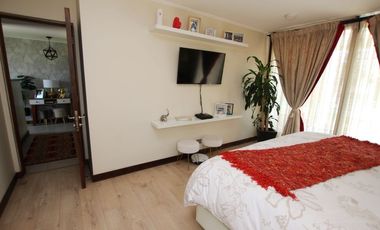 Se Vende Hermosa Casa En Av. Santa Filomena, Chicureo