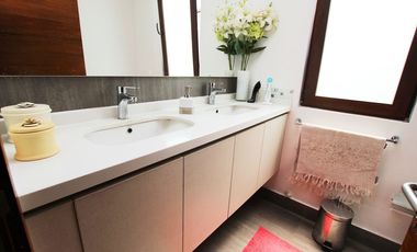 Se Vende Hermosa Casa En Av. Santa Filomena, Chicureo