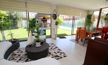 Se Vende Hermosa Casa En Av. Santa Filomena, Chicureo