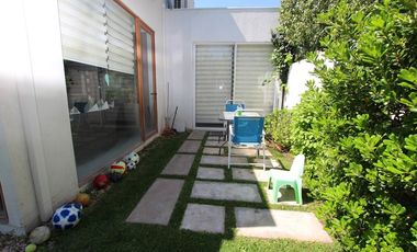 Se Vende Hermosa Casa En Av. Santa Filomena, Chicureo