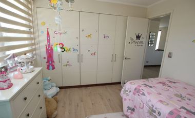 Se Vende Hermosa Casa En Av. Santa Filomena, Chicureo