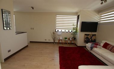 Se Vende Hermosa Casa En Av. Santa Filomena, Chicureo
