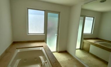 Residencia en venta en Santa Cruz Guadalupe , Puebla
