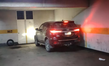 Estacionamiento Techado Y Bodega En Plena Avda Independencia