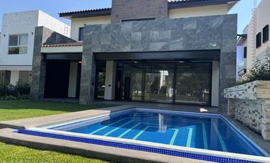 ESTRENE RESIDENCIA COLINDANTE AL CAMPO EN PARAÍSO COUNTRY CLUB