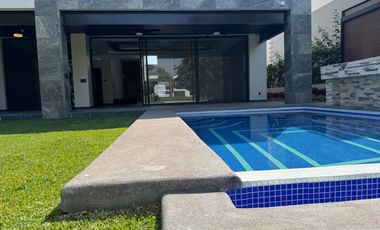 ESTRENE RESIDENCIA COLINDANTE AL CAMPO EN PARAÍSO COUNTRY CLUB