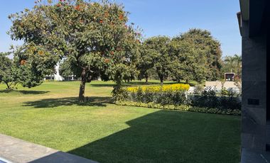 ESTRENE RESIDENCIA COLINDANTE AL CAMPO EN PARAÍSO COUNTRY CLUB