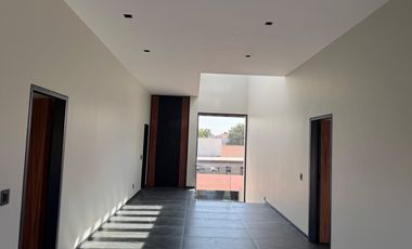 ESTRENE RESIDENCIA COLINDANTE AL CAMPO EN PARAÍSO COUNTRY CLUB