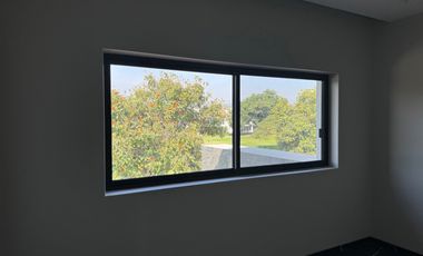 ESTRENE RESIDENCIA COLINDANTE AL CAMPO EN PARAÍSO COUNTRY CLUB