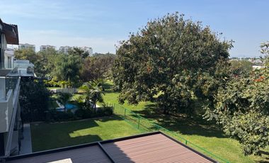 ESTRENE RESIDENCIA COLINDANTE AL CAMPO EN PARAÍSO COUNTRY CLUB