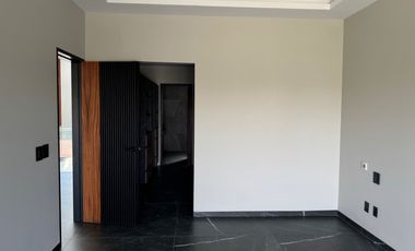 ESTRENE RESIDENCIA COLINDANTE AL CAMPO EN PARAÍSO COUNTRY CLUB