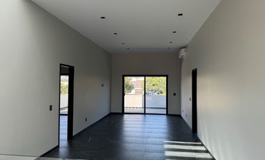 ESTRENE RESIDENCIA COLINDANTE AL CAMPO EN PARAÍSO COUNTRY CLUB