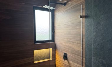 ESTRENE RESIDENCIA COLINDANTE AL CAMPO EN PARAÍSO COUNTRY CLUB