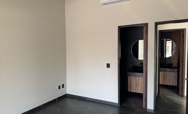 ESTRENE RESIDENCIA COLINDANTE AL CAMPO EN PARAÍSO COUNTRY CLUB