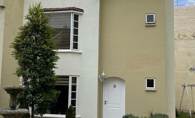 Se Vende Casa Esquinera de 3 Dormitorios en Ponceano Bajo  184.71m2