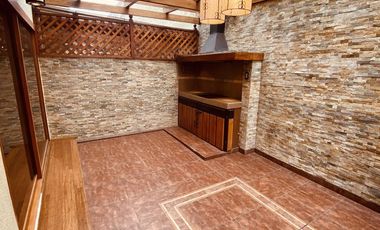 Se Vende Casa Esquinera de 3 Dormitorios en Ponceano Bajo  184.71m2