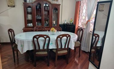 Vendo  Casa con 4 dormitorios,  Carcelén Sector  Colegio Einstein