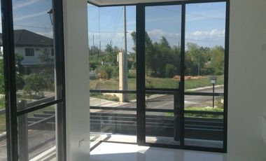 The Elegant 3 Bedroom House for Rent in Pramana Residential Park, Santa Rosa Laguna