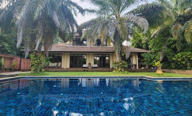 A unique house 3 bed with a private pool for sale in Doi Saket, Chiang Mai