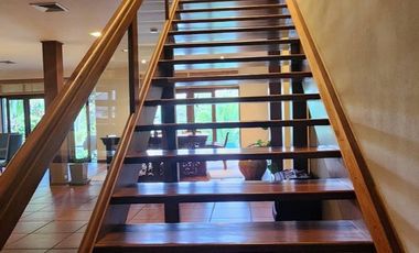 A unique house 3 bed with a private pool for sale in Doi Saket, Chiang Mai