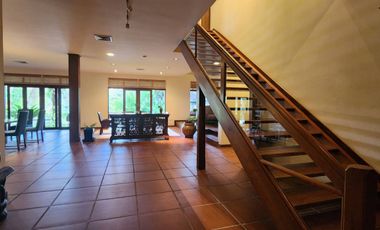 A unique house 3 bed with a private pool for sale in Doi Saket, Chiang Mai