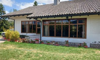 Se Vende Casa 912.35m2 Estilo Rústico en un terreno de Terreno de 2378 m2 en Ponceano Industrial