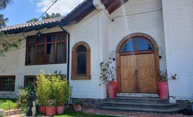 Se Vende Casa 912.35m2 Estilo Rústico en un terreno de Terreno de 2378 m2 en Ponceano Industrial