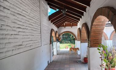 Se Vende Casa 912.35m2 Estilo Rústico en un terreno de Terreno de 2378 m2 en Ponceano Industrial