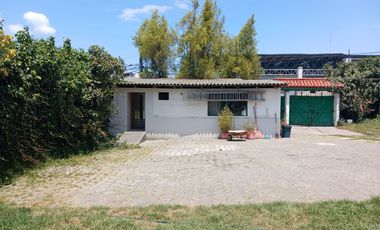 Se Vende Casa 912.35m2 Estilo Rústico en un terreno de Terreno de 2378 m2 en Ponceano Industrial