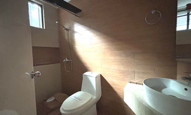 Comfortable Family Living: Spacious Home for Lease in Ayala Alabang Village