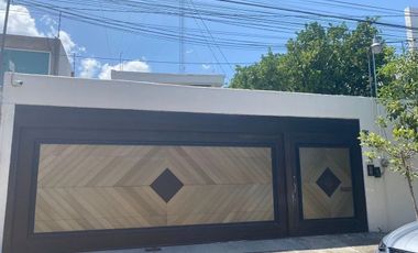 HERMOSA CASA EN VENTA UBICADA EN PRADOS AGUA AZUL, PUEBLA