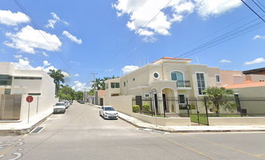 ¡¡HERMOSA CASA EN UNA DE LAS MEJORES ZONAS DE MERIDA!!