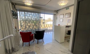 Venta local comercial, en pequeña plaza. Lateral Recta Cholula. Bello Horizonte