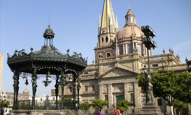 RECAMARA EN CASA INGRESO INDEPENDIENTE   Renta en centro de Guadalajara