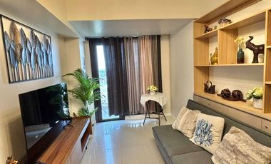 FOR RENT - 1BEDROOM WITH BALCONY FRONT SEAVIEW IN MANDANI BAY, MANDAUE CEBU. INTERIOR DESIGNED UNIT.