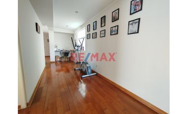 VENTA DE AMPLIO DEPARTAMENTO EN SURCO