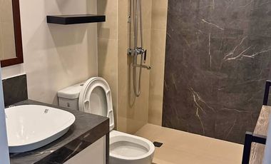 🔆 1BR Unit For Sale in Amorsolo West