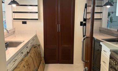 🔆 1BR Unit For Sale in Amorsolo West