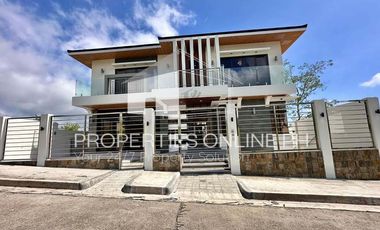 3-STOREY LUXURY HOUSE WITH POOL AT SPLENDIDO, LAUREL, BATANGAS