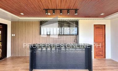 3-STOREY LUXURY HOUSE WITH POOL AT SPLENDIDO, LAUREL, BATANGAS