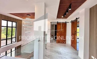 3-STOREY LUXURY HOUSE WITH POOL AT SPLENDIDO, LAUREL, BATANGAS
