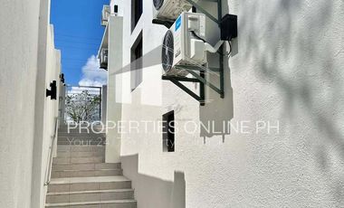 3-STOREY LUXURY HOUSE WITH POOL AT SPLENDIDO, LAUREL, BATANGAS